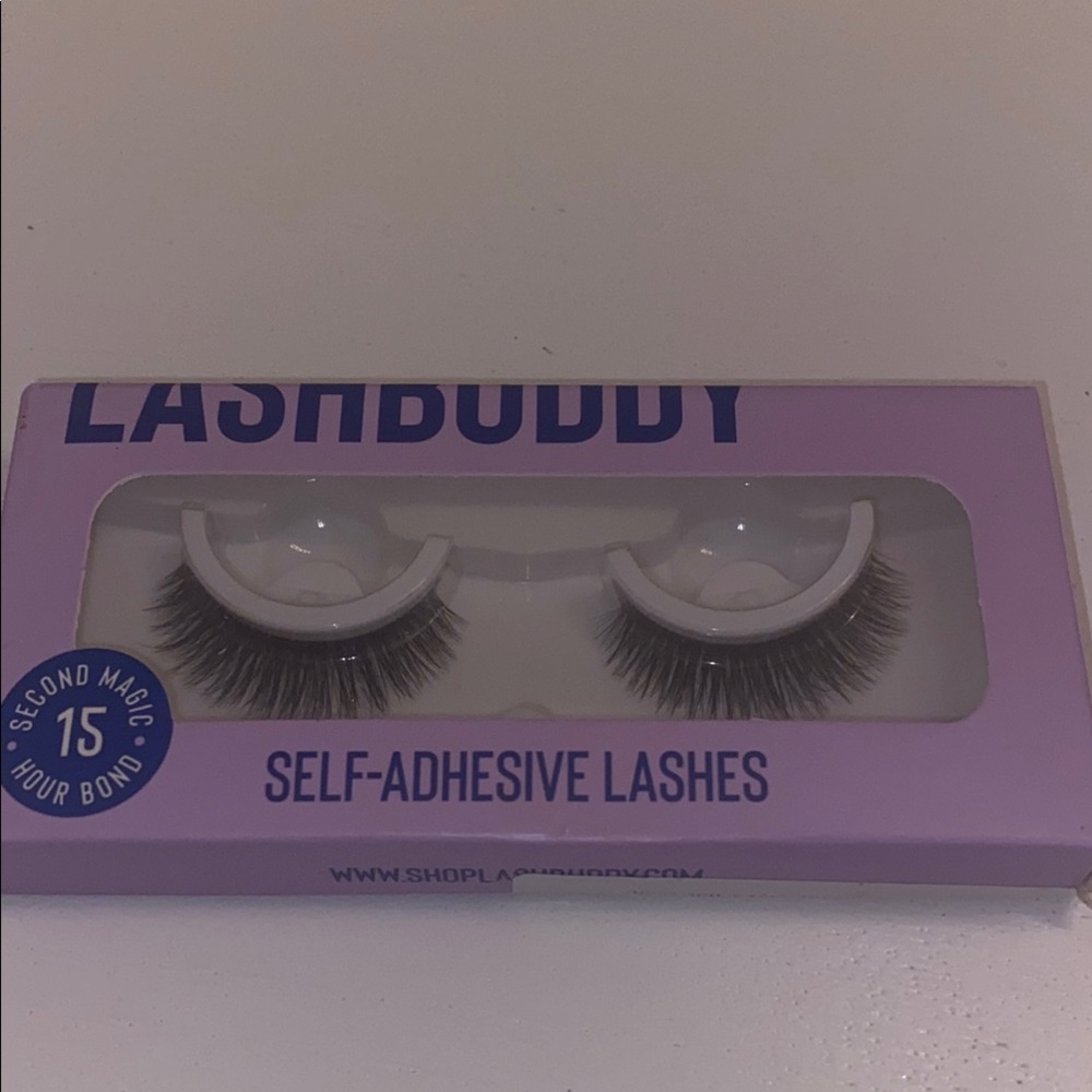 LashBuddy Self-Adhesive Lashes
